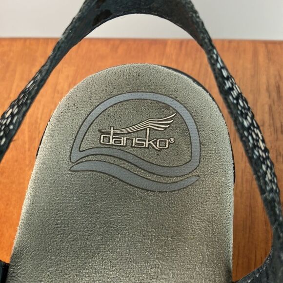 Dansko SANDI Shagreen Black Leather Ankle Strap Sandals size EUR 39 US 8.5/9 - Picture 6 of 10